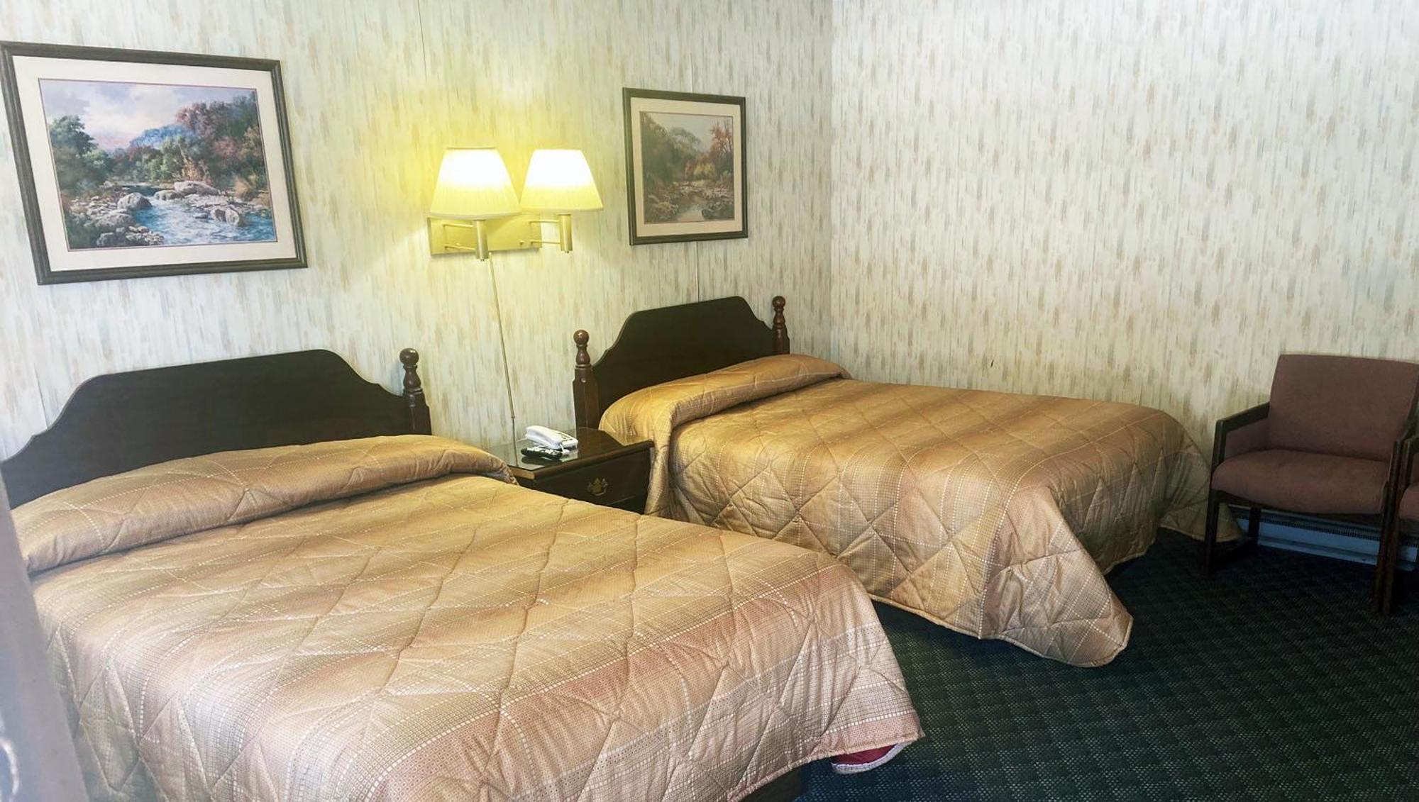 Pleasant Valley Motel West Stockbridge Dış mekan fotoğraf
