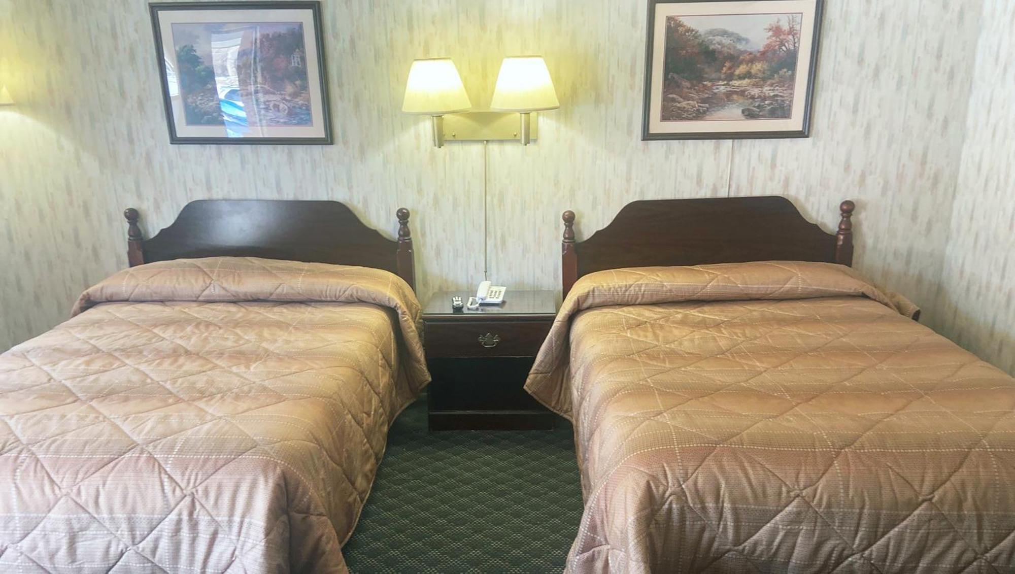 Pleasant Valley Motel West Stockbridge Dış mekan fotoğraf
