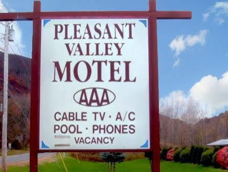 Pleasant Valley Motel West Stockbridge Dış mekan fotoğraf